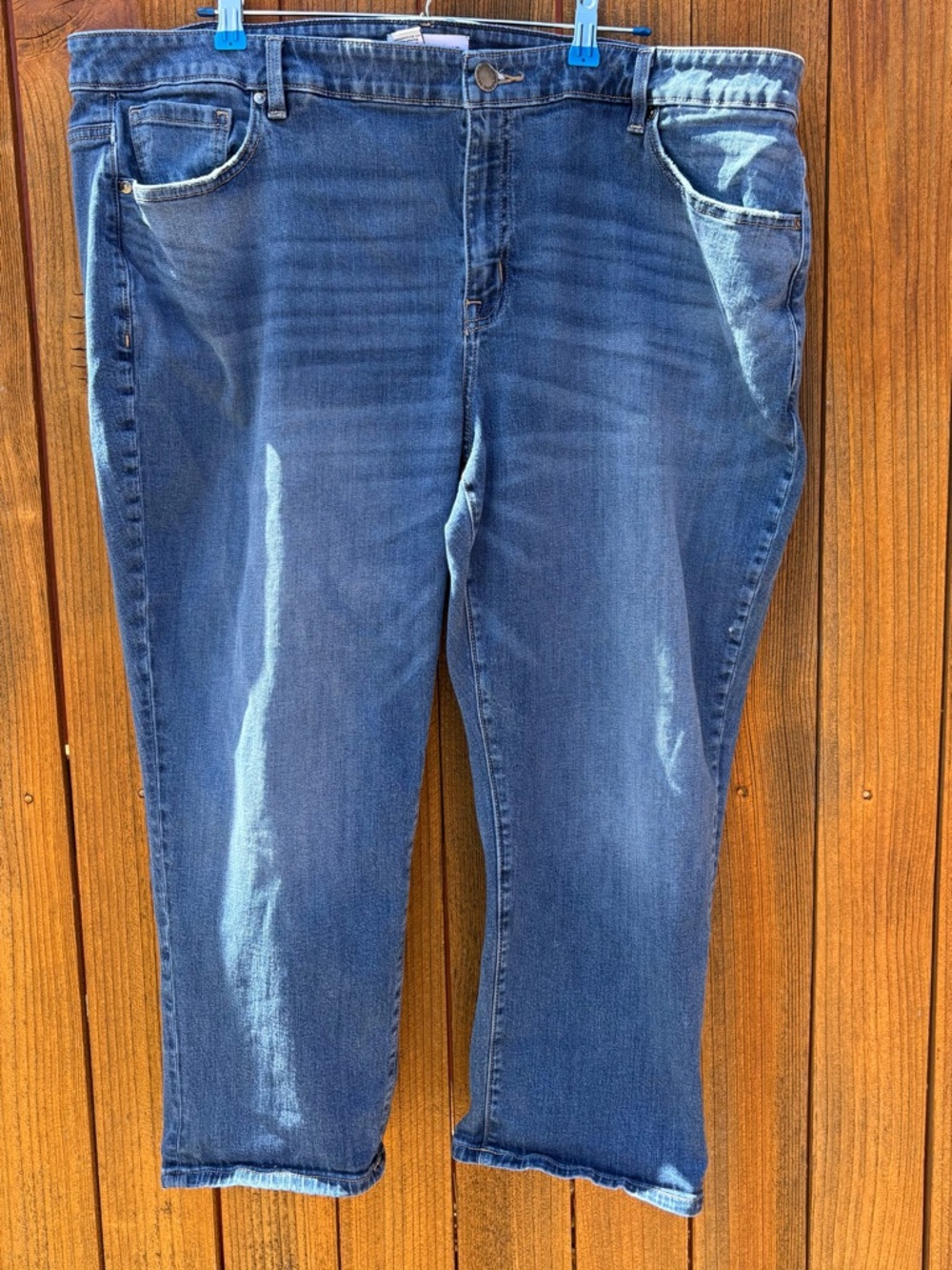 Lane Bryant Denim Jeans Mid-Rise Girlfriend Crop  size 22. Flex Magic Waist.